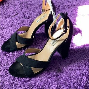 Steve Madden Velvet Sarah Heels